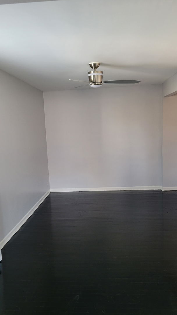Foto del edificio - 747 E 84th Pl