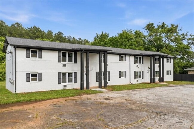 Building Photo - 608 N College Dr