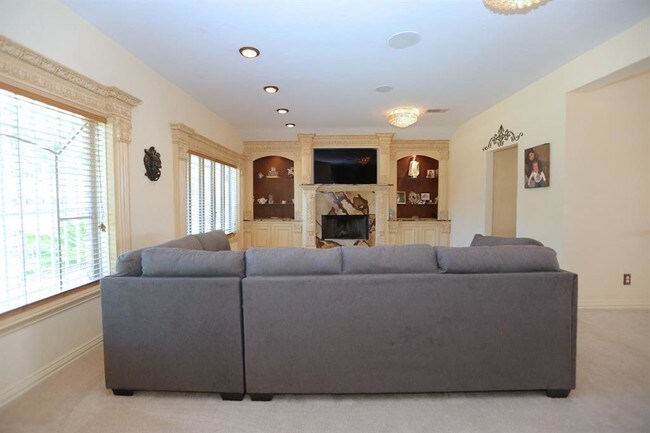 Building Photo - 2607 Stoney Brook Dr