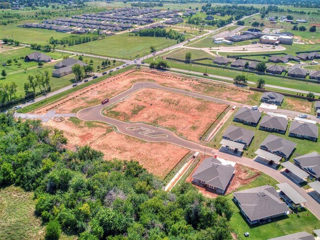 Building Photo - 5812 Goldfinger Rd