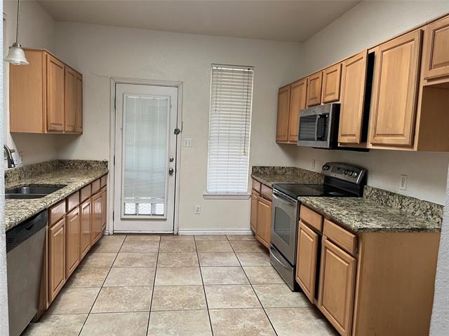 Foto del edificio - 8712 Rainy Lake Dr