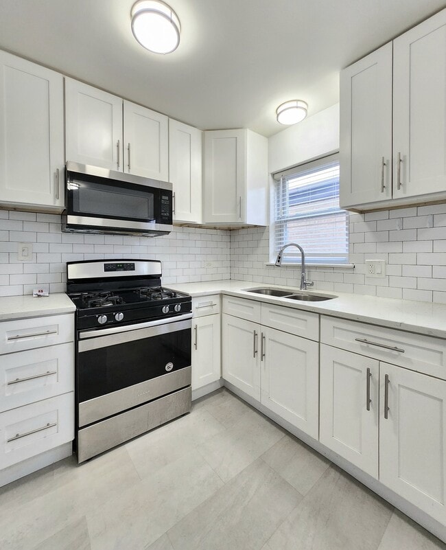 Building Photo - 4904 N Harlem Ave