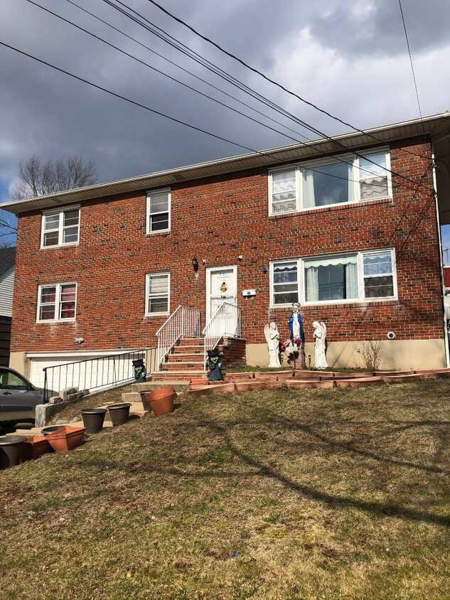 Primary Photo - 331 Armstrong Ave