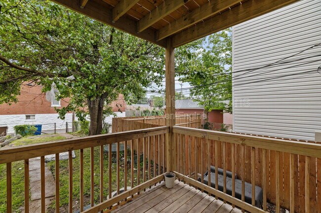 Foto del edificio - 3702 Meramec St