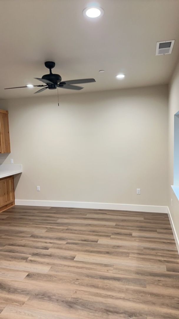 Building Photo - 101 E Lindo Ave