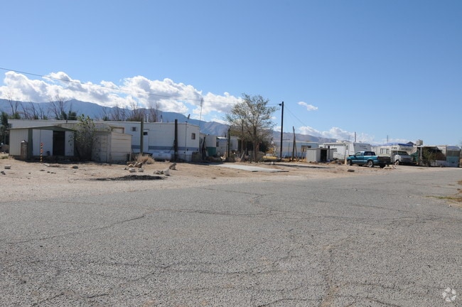 Building Photo - 11250 Barstow Rd