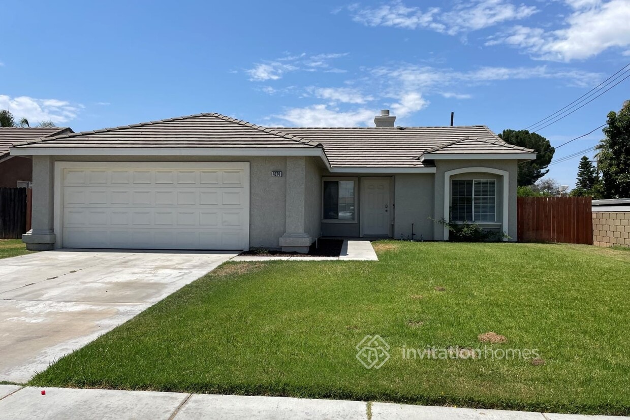 Foto principal - 4674 Jackson St