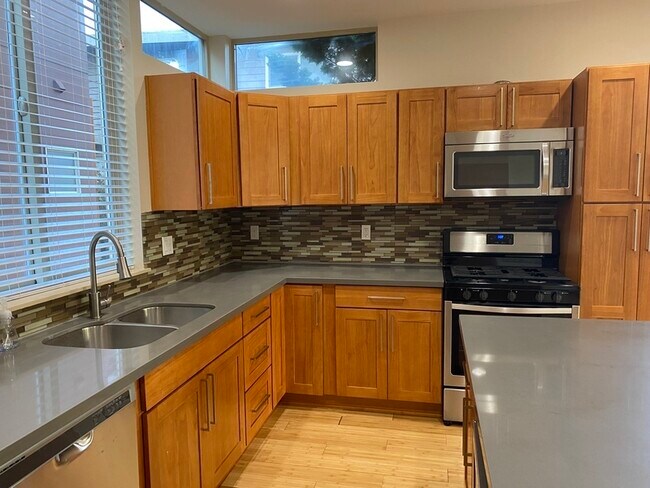 Foto del edificio - 8623 23rd Ave NE