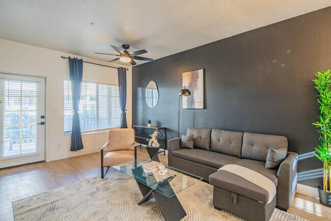 Foto del edificio - 7900 E Princess Dr