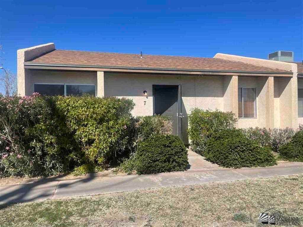 Primary Photo - 2776 S Ave 2 1/2 E