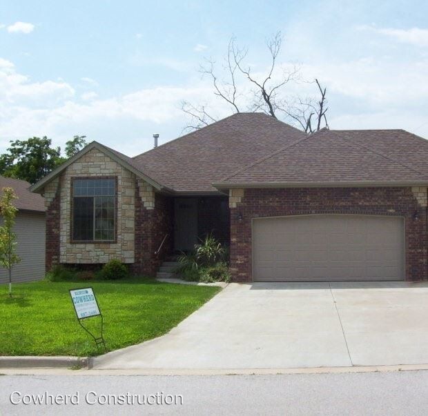 Primary Photo - 5 br, 3 bath House - 3143 S Creekside