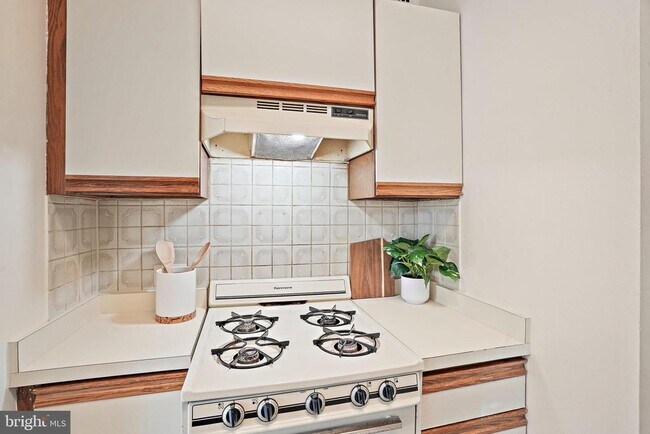 Foto del edificio - 3601 Wisconsin Ave NW