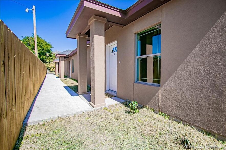 Foto principal - 2204 Dallas Ave