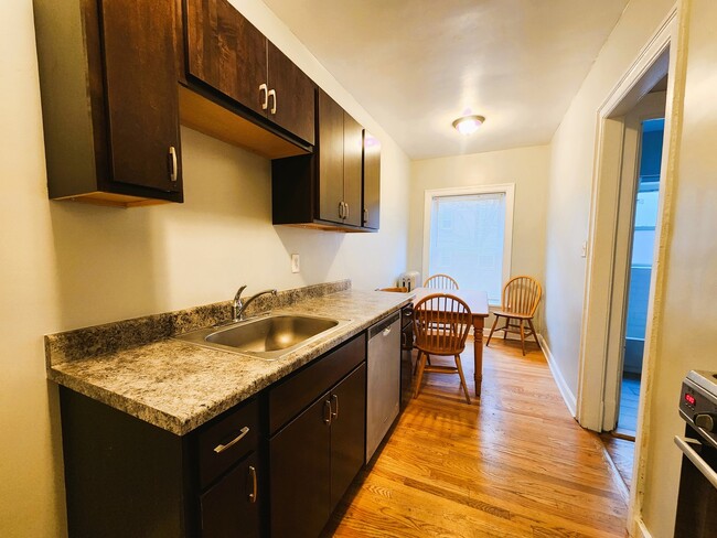Building Photo - 4551 N Christiana Ave