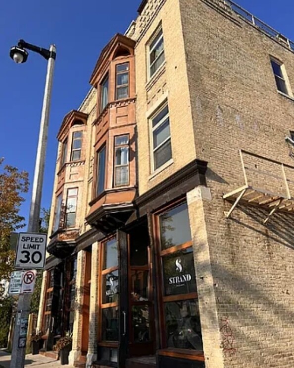 Building Photo - 712 S 2nd St