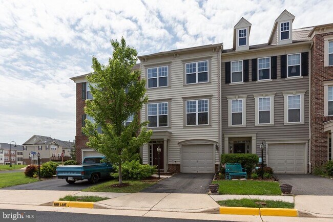 Foto del edificio - 43237 Highgrove Terrace