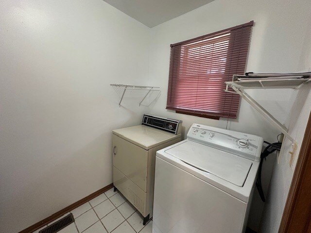 Foto del edificio - 21220 Silktree Cir