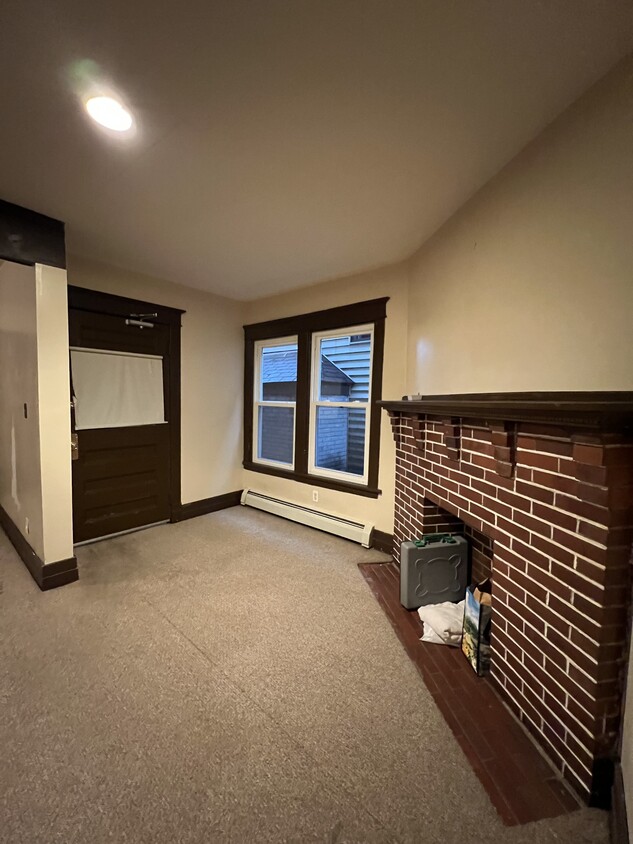 Foto principal - 1066 Elmwood Ave