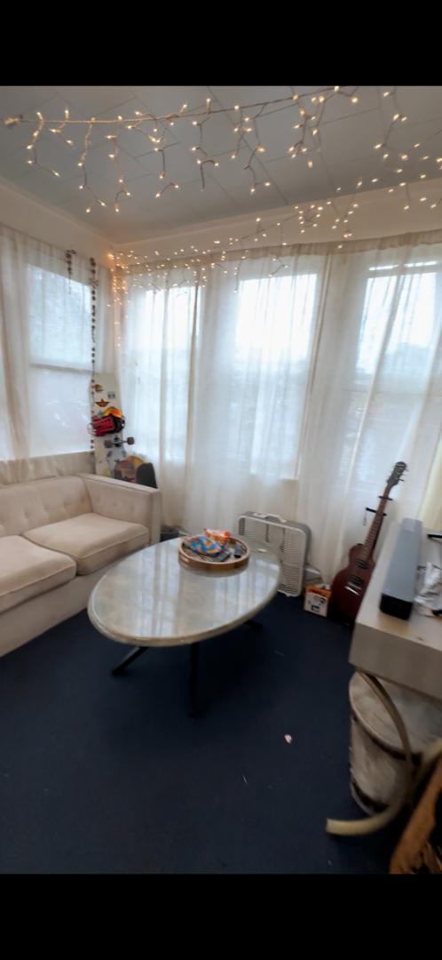 Foto del edificio - 300-302 Bell Ave - 2B