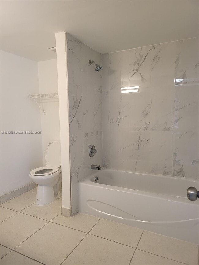 Foto del edificio - 17500 NW 68th Ave