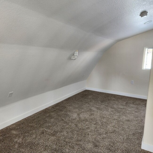 Building Photo - ONE BEDROOM ON THE RANCH! CLOSE TO SHOPPIN...