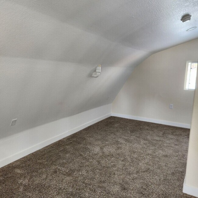 Foto del edificio - ONE BEDROOM ON THE RANCH! CLOSE TO SHOPPIN...
