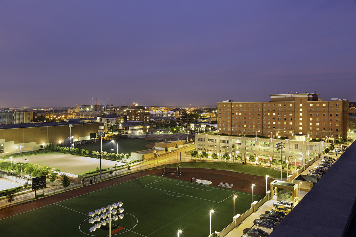 Primary Photo - University Park Apartments