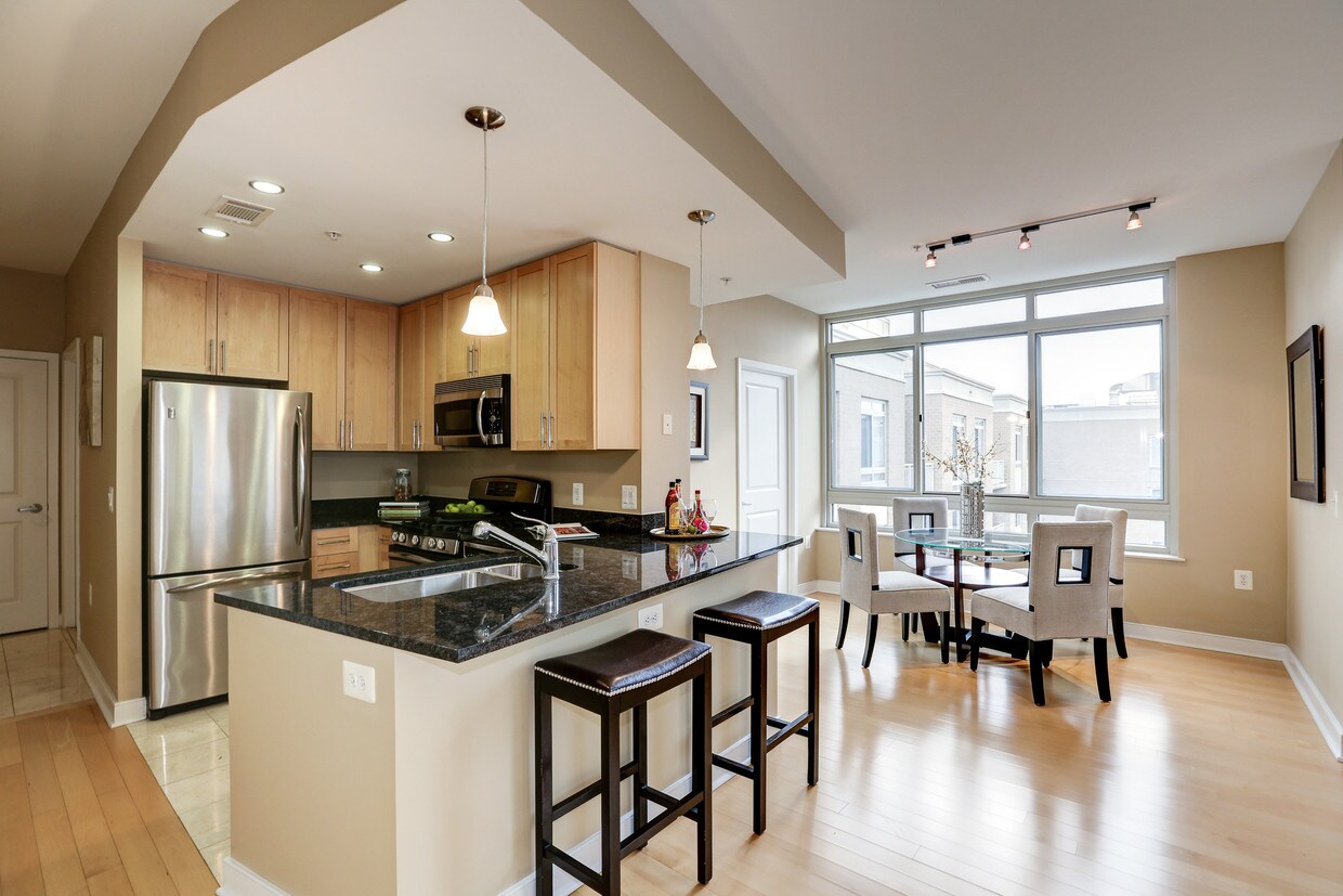 820 N Pollard St, Arlington, VA 22203 Condo for Rent in Arlington, VA