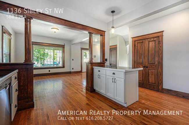 Foto del edificio - 1136 Sibley St NW