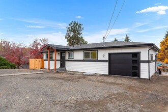 Building Photo - 460 N James Ave