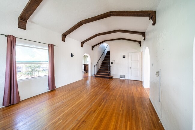 Building Photo - 3605 Dove Ct