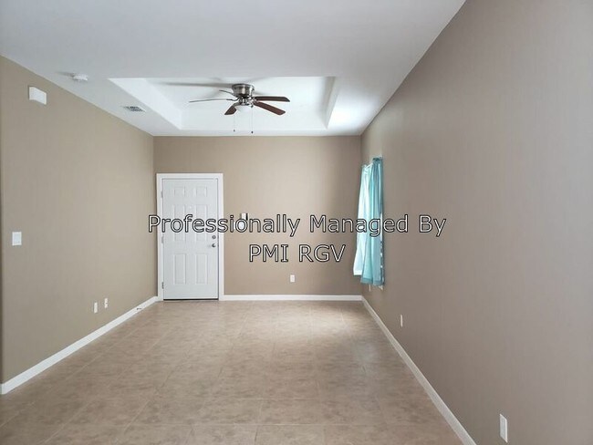 Foto del edificio - 2107 Garden Ridge Dr