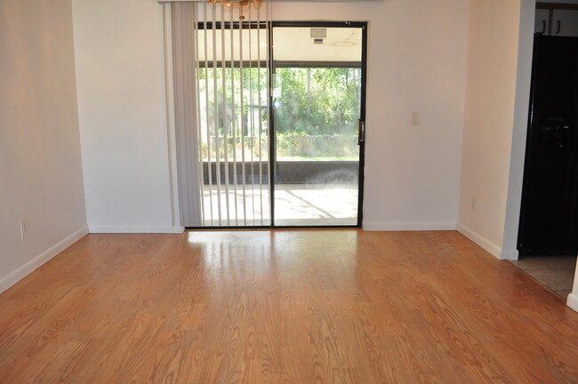 Dining Room - 760 Glendale Avenue Northwest