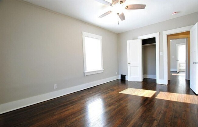 Building Photo - 114-116 38th St