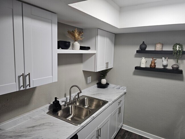 Foto del edificio - Castle Hill Apartments