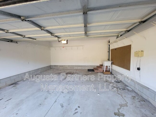 Foto del edificio - 4648 Walnut Hill Dr