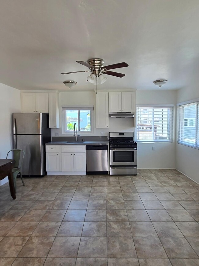Foto del edificio - 2950 Bayside Ln