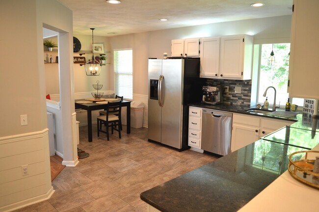 Building Photo - 3108 Guardhouse Cir