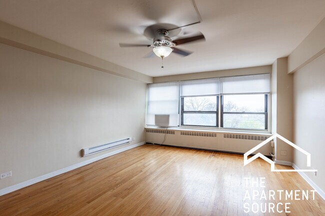 Foto del edificio - 4180 N Marine Dr