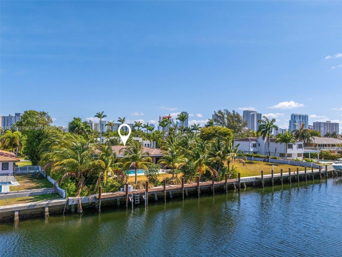 Foto principal - 419 Alamanda Dr