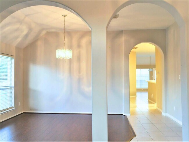 Foto del edificio - 11523 Glen Lake Dr