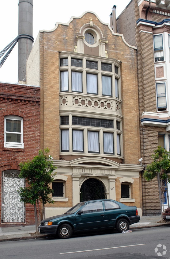 Primary Photo - 647 Hyde St