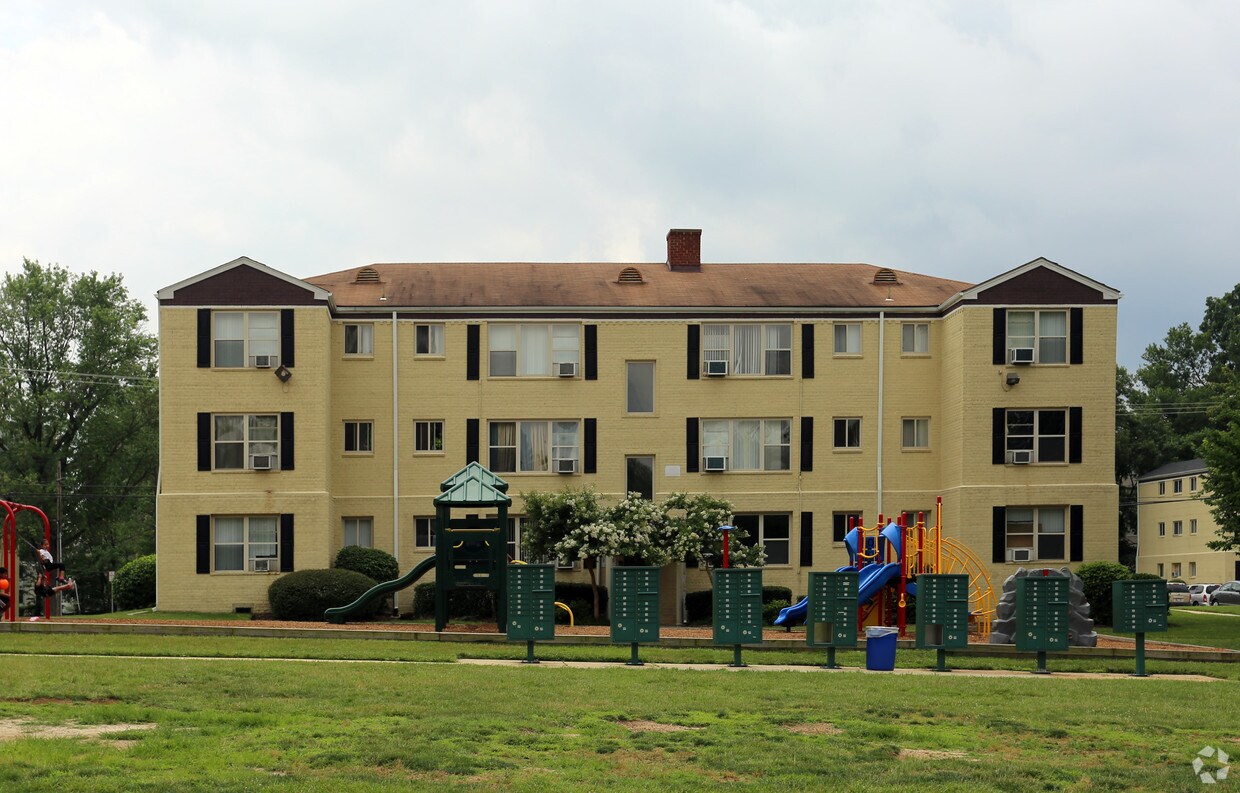 The Gallery on New Hampshire Apartments Adelphi, MD