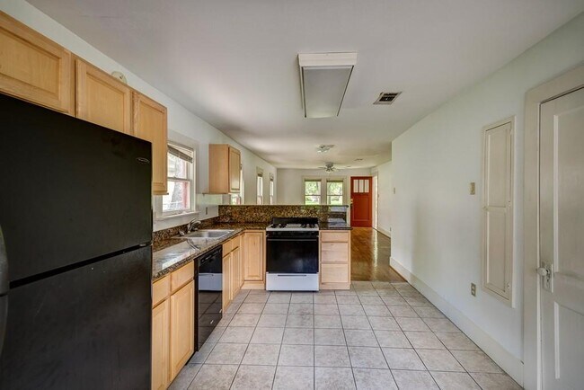 Building Photo - 4019 Norhill Blvd