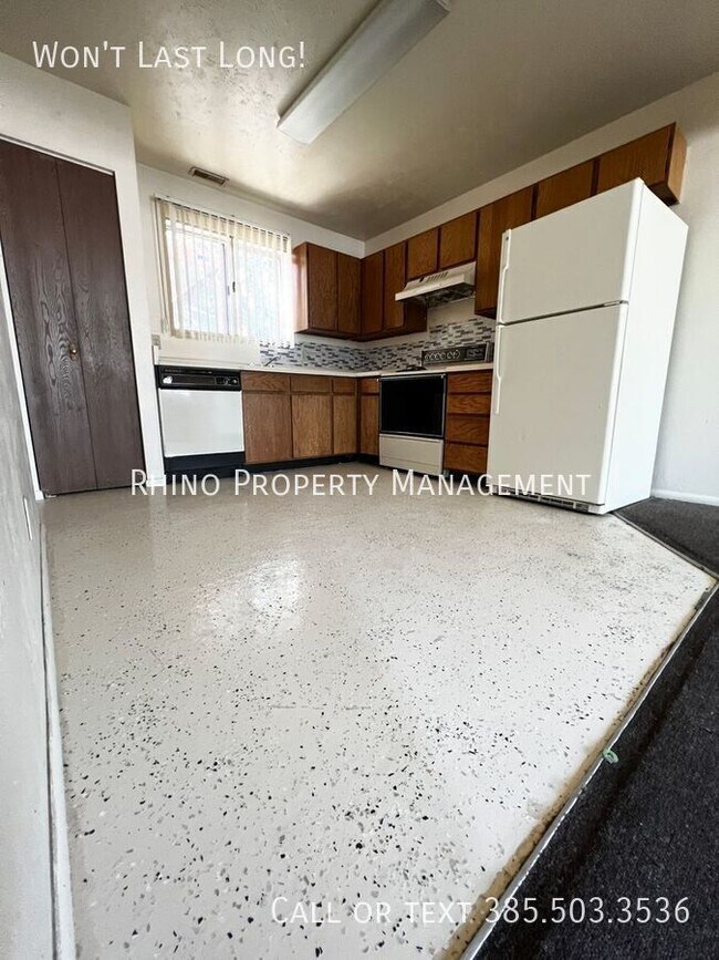 Building Photo - 475 N 1465 W