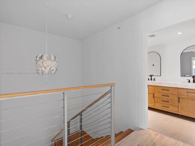 Foto del edificio - 92 SW 3rd St