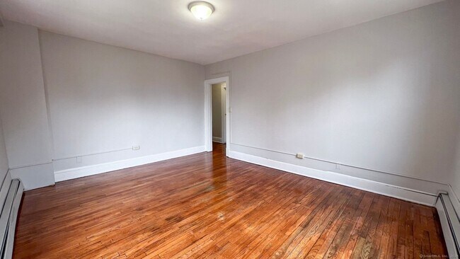 Foto del edificio - 455 Edgewood St