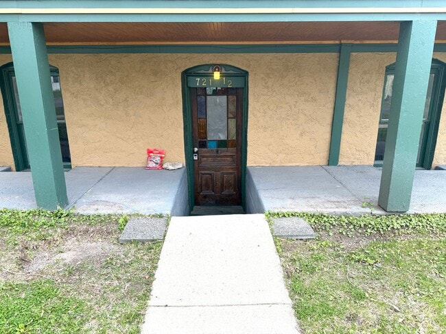 Building Photo - 721 11th Ave