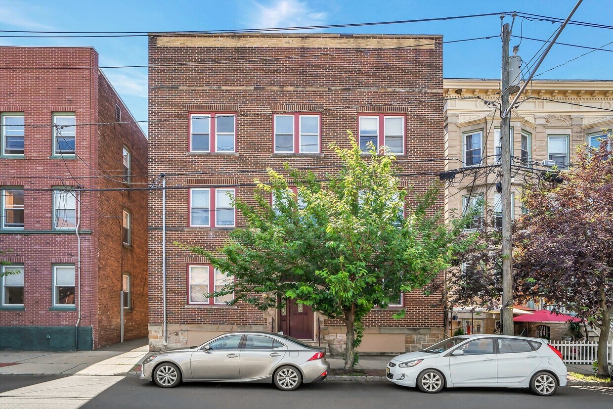 93 Pine St, Montclair, NJ 07042 House Rental in Montclair, NJ