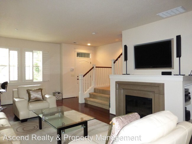 Building Photo - 609 SW Rustica Ter